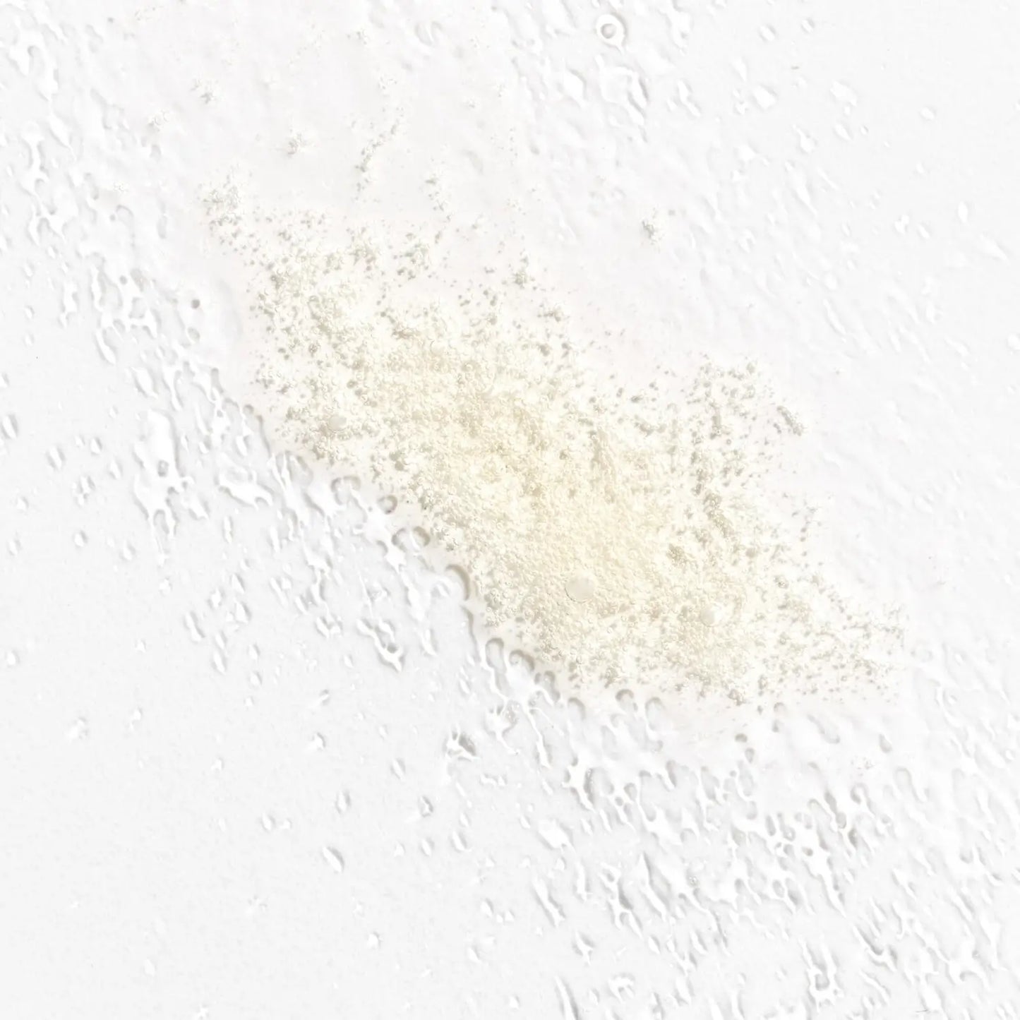 BRIOGEO | SUPERFOODS AVOCADO AND KIWI MEGA MOISTURE 3-IN-1 LEAVE-IN SPRAY