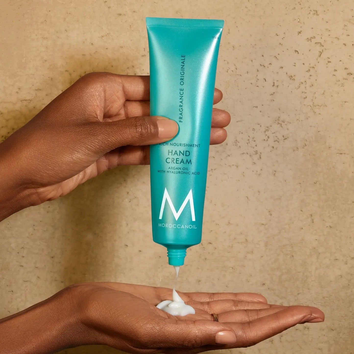 MOROCCANOIL | HYDRATING SHAMPOO AND CONDITIONER GIFT SET