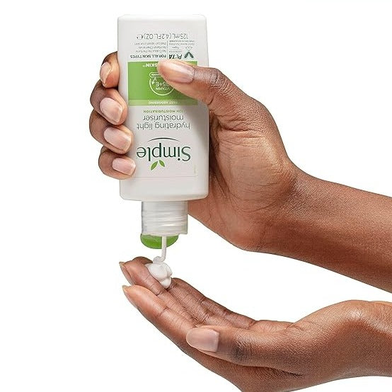 SIMPLE | HYDRATING LIGHT MOISTURISER