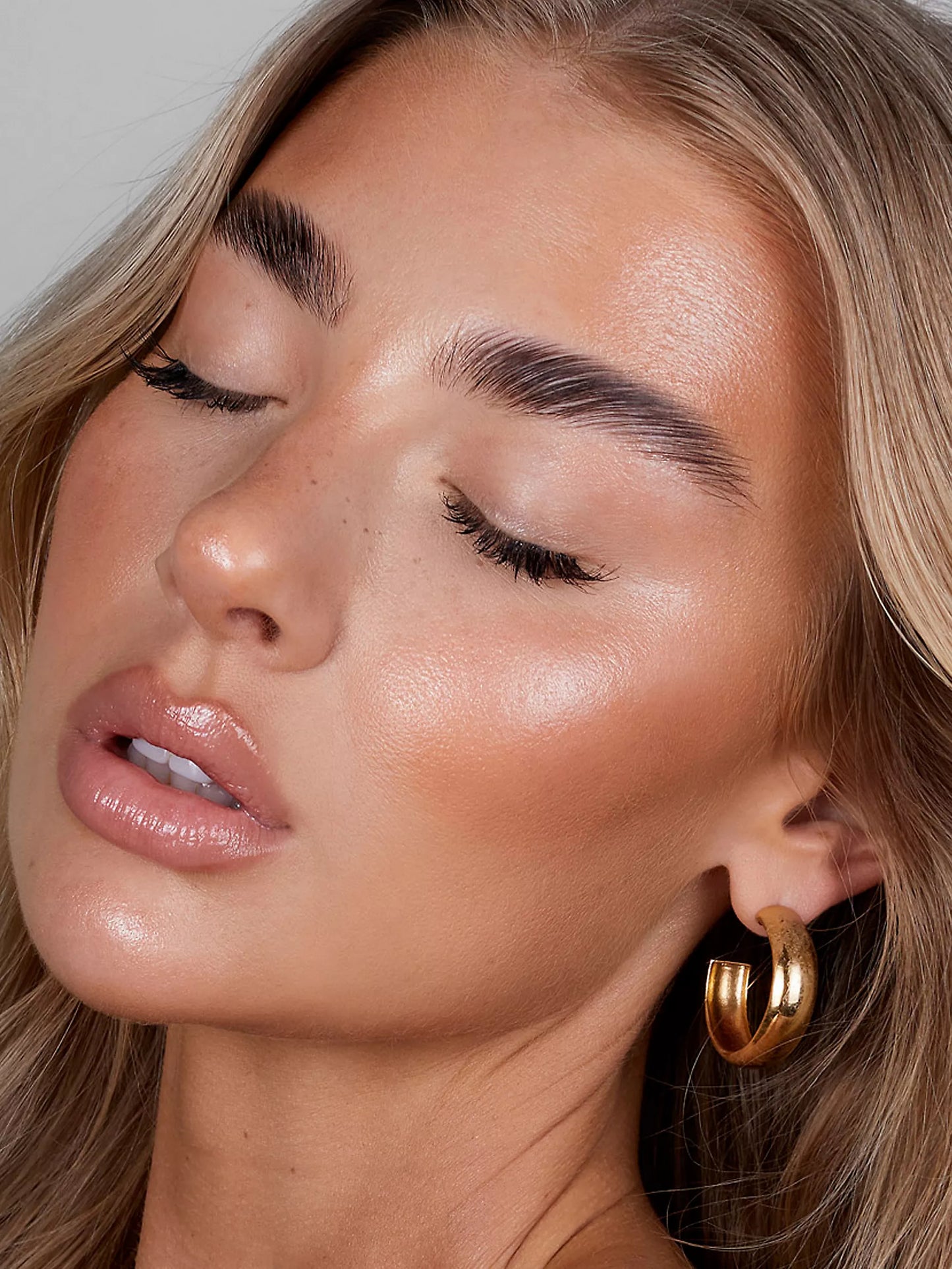 REFY | GLOSS HIGHLIGHTER