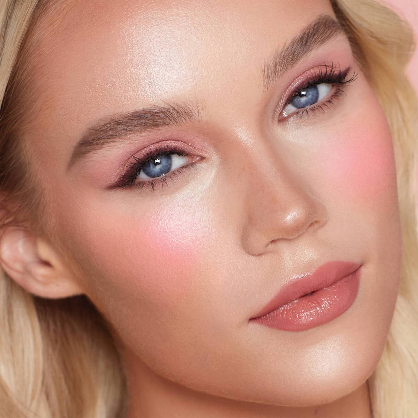 CHARLOTTE TILBURY | PILLOW TALK MATTE BEAUTY BLUSH WAND