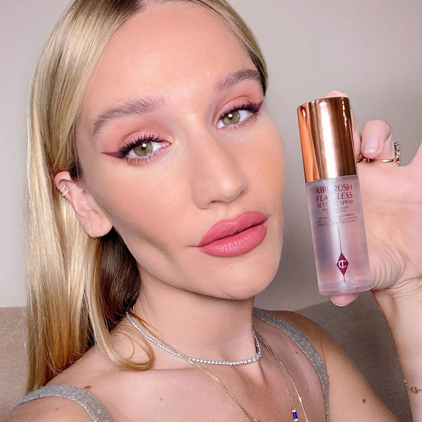CHARLOTTE TILBURY | AIRBRUSH FLAWLESS SETTING SPRAY