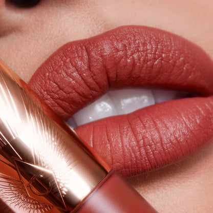 CHARLOTTE TILBURY | AIRBRUSH FLAWLESS LIP BLUR