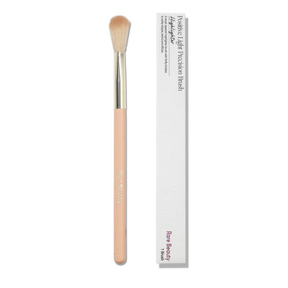 RARE BEAUTY | PRECISION HIGHLIGHTER BRUSH